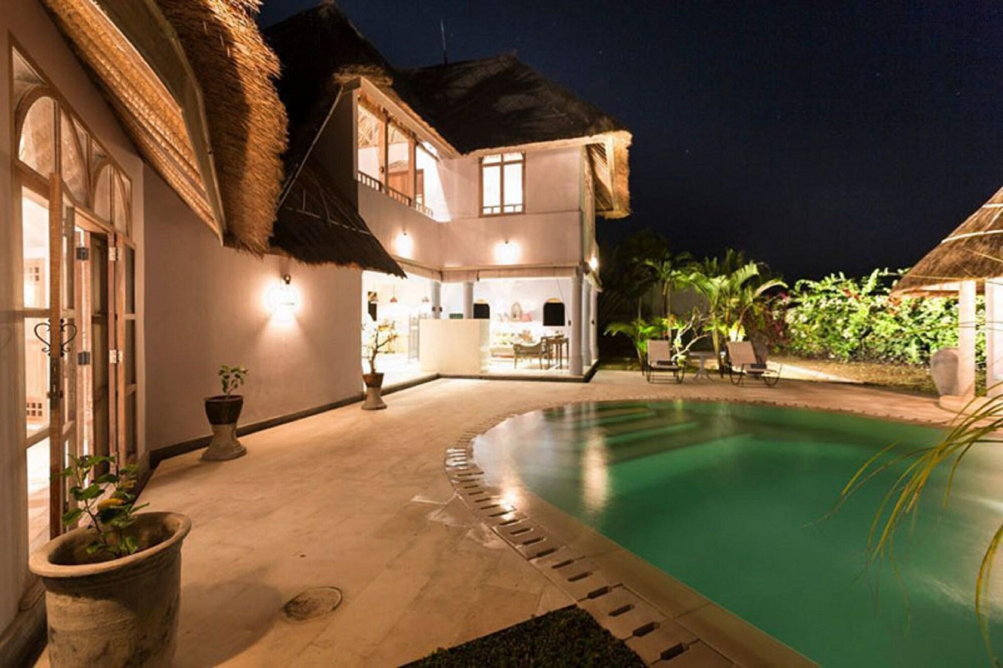 Hacienda Bali Villa Kuta  Exterior photo
